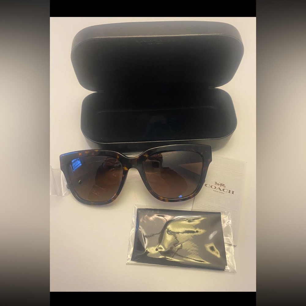 NWT COACH Tortoise Glitter Signature C Sunglasses HC8262 Brown